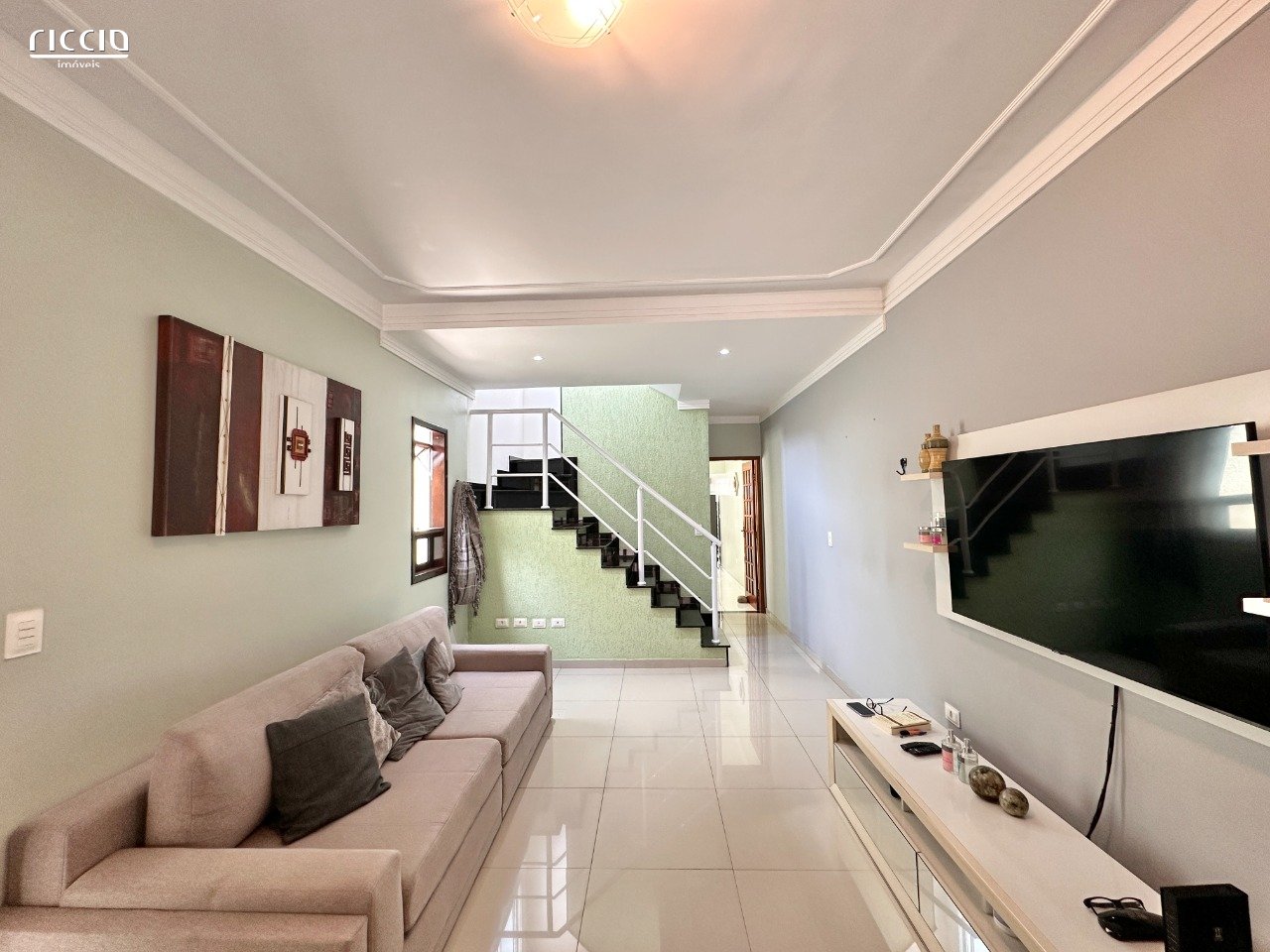 Casa à Venda no Jardim das Indústrias em SJC | 3 Quartos (1 Suíte) e 156m²