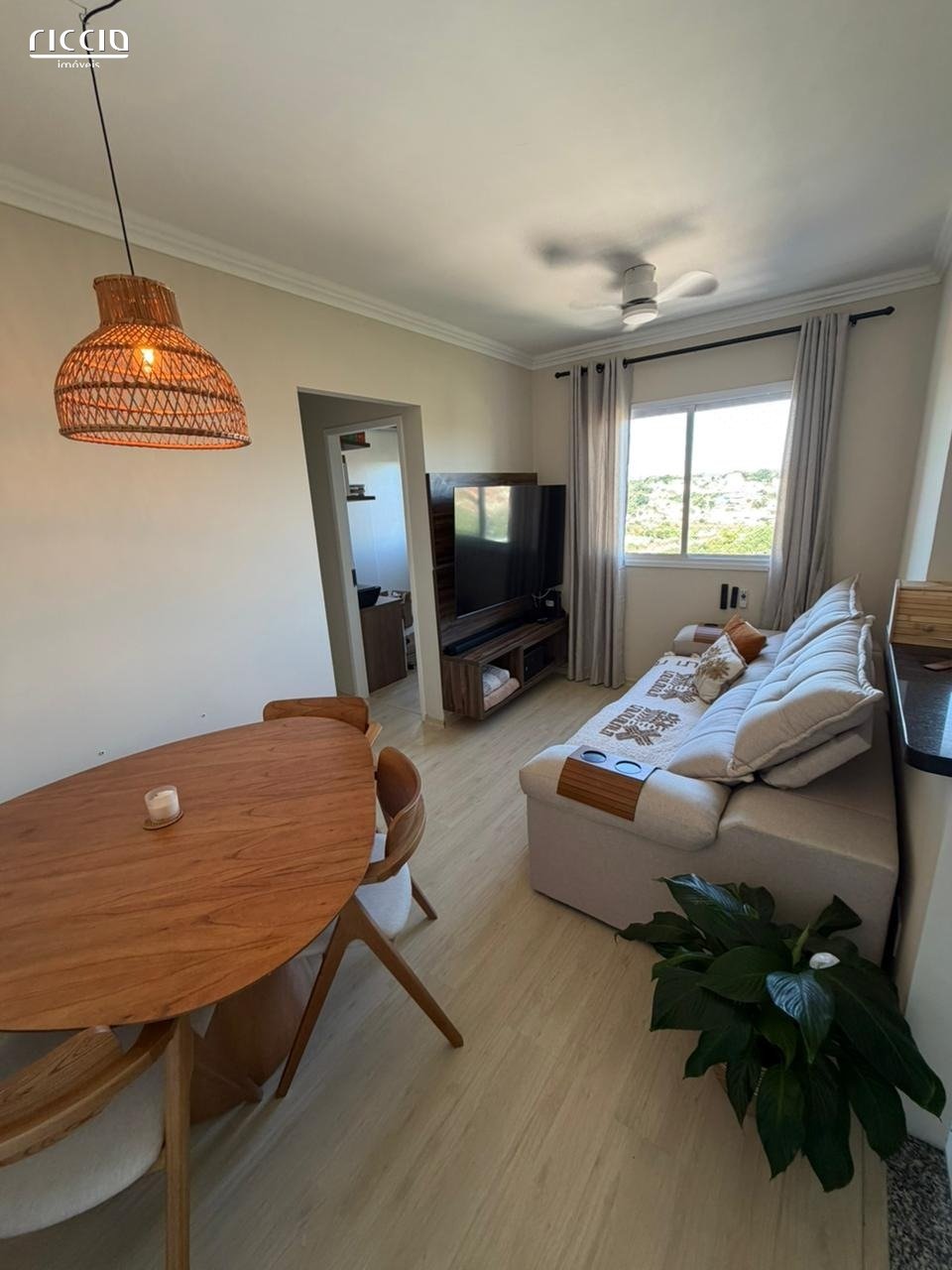 Apartamento à Venda no Jardim Satélite em São José dos Campos