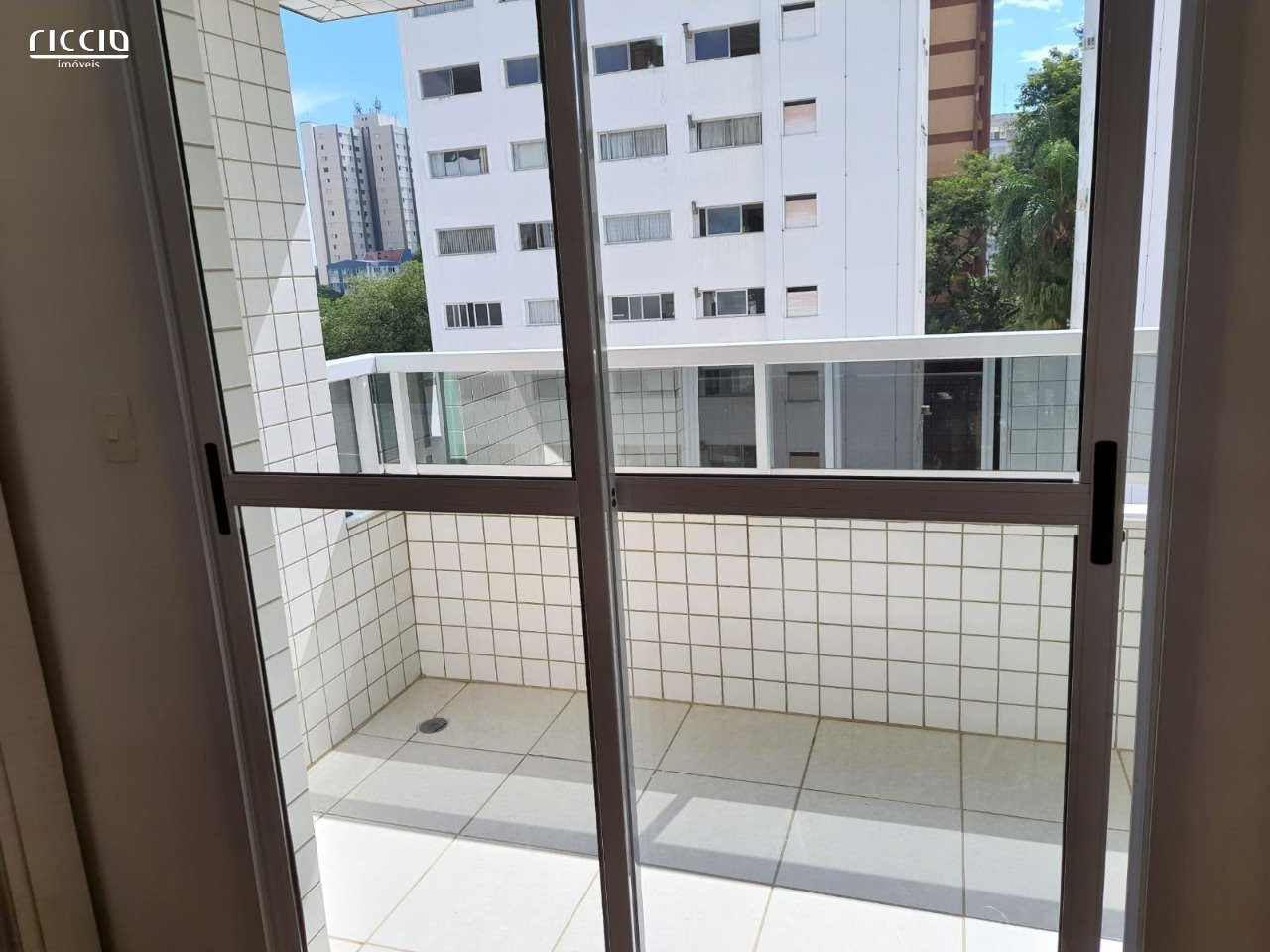 Apartamento à venda no Vila Adyana — detalhe do imóvel