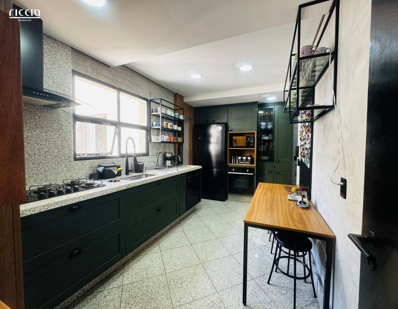 Apartamento à venda no Jardim Aquarius — ambiente interno