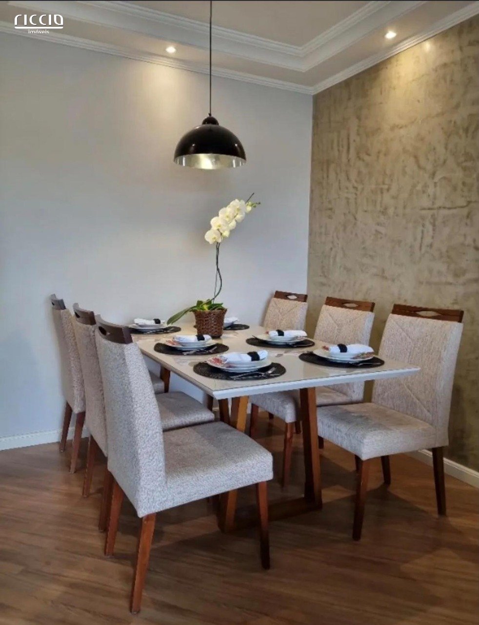 Apartamento à venda 3 dormitórios porteira fechada no Jardim Bela Vista em São José dos Campos