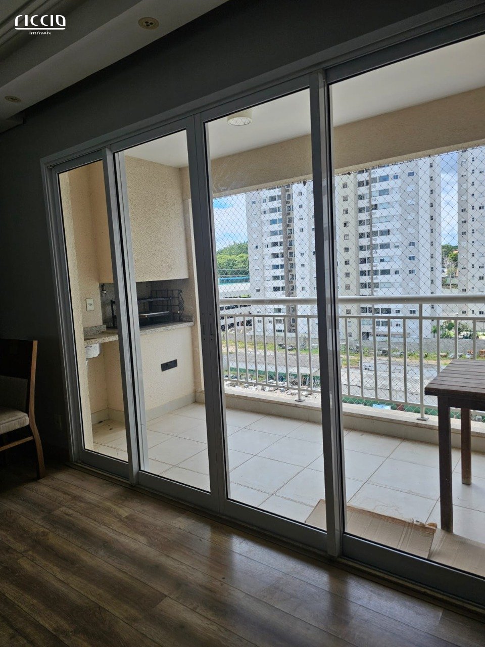 Apartamento no condomini Rossi e Montes com 99 m2 sendo 3 dormitorios