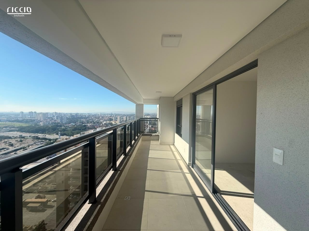 Apartamento à venda no Jardim Aquarius — ambiente interno