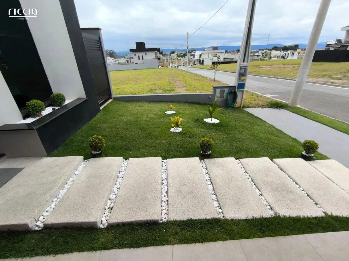 Casa em Condomínio à venda no Loteamento Fazenda Ronda — ambiente interno