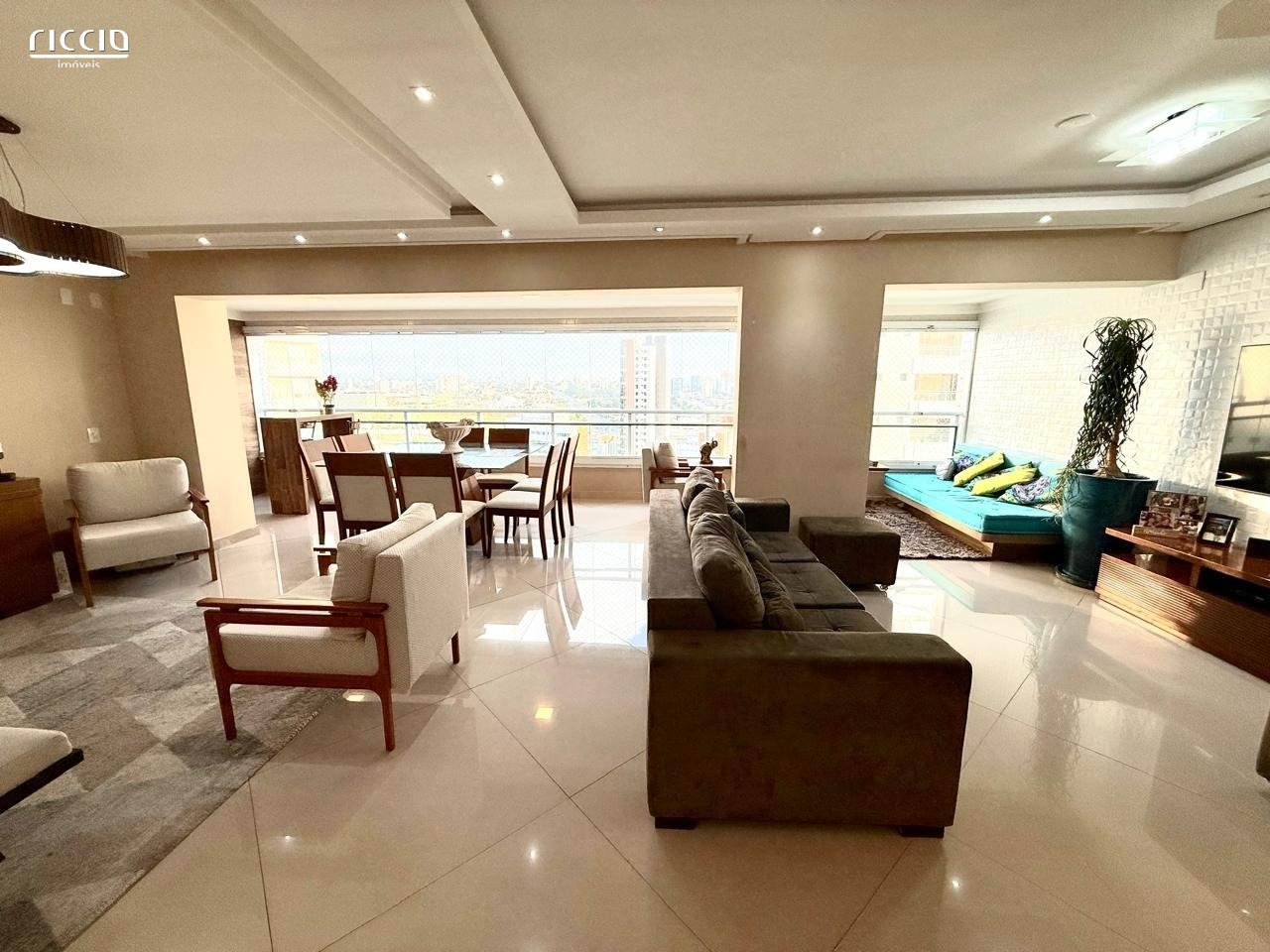 Apartamento Grand Club Vila Ema à Venda | 147m², 3 Suítes, 2 Vagas e Hobby Box