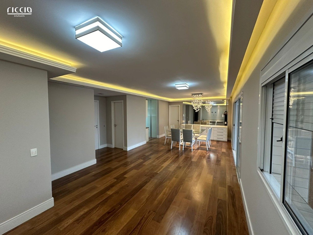 Apartamento Edificio Grand Clube - Vila Ema, 182 m² - 3 Suítes, 3 Vagas