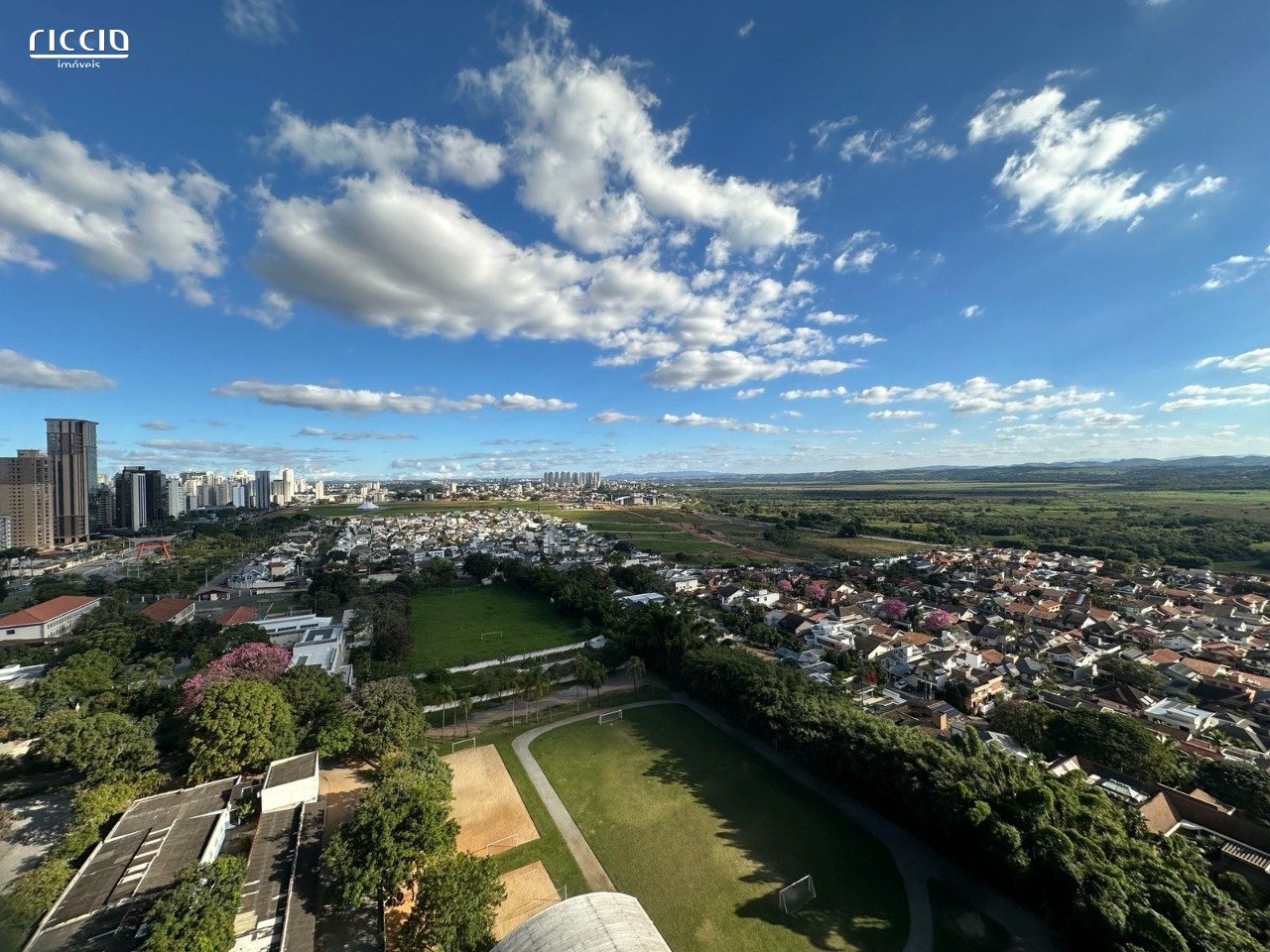 Apartamento à venda no Jardim das Colinas — ambiente interno