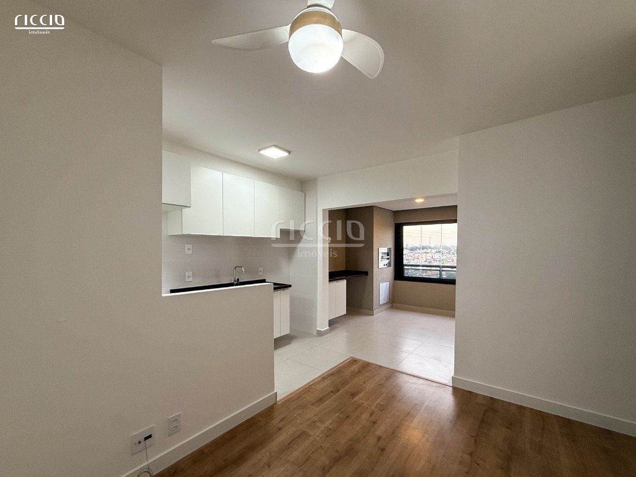 Apartamento à venda no Floradas de São José — ambiente interno