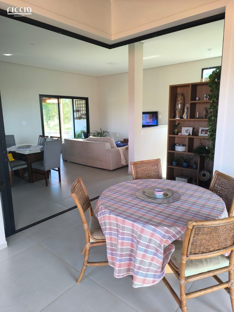 Casa em Condomínio à venda no Loteamento Verana — detalhe do imóvel