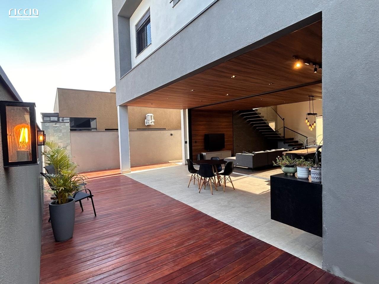 Casa em Condomínio à venda no Loteamento Floresta — ambiente interno
