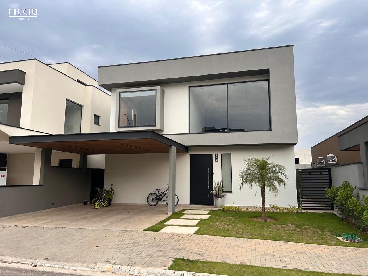 Sobrado Exclusivo no Condomínio Reserva Rudá com Arquitetura Moderna