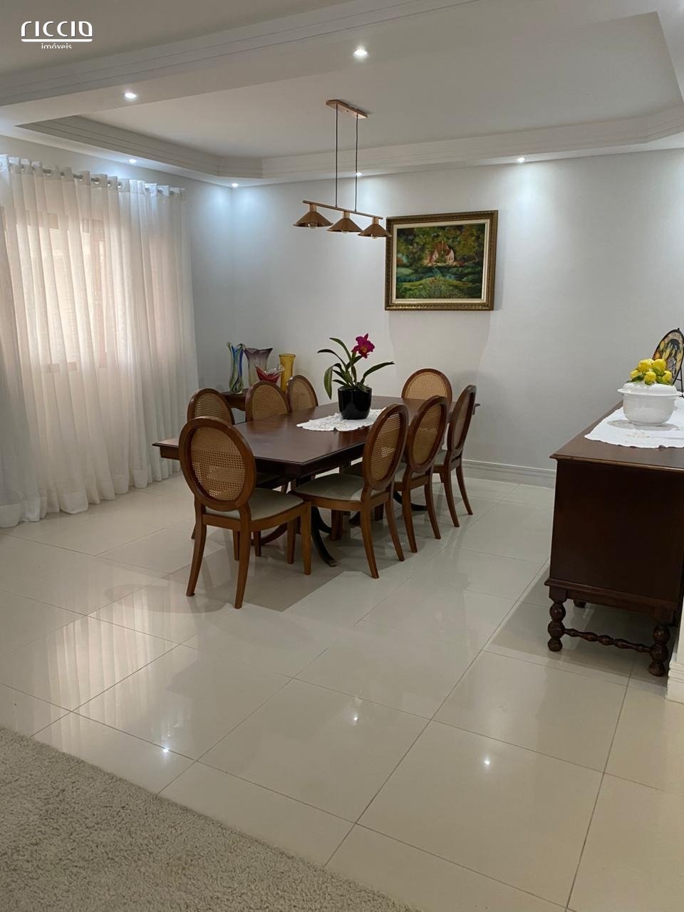 Casa - Jardim das Industrias, 179m² - 4 Dormitórios (1 Suíte), 2 Vagas