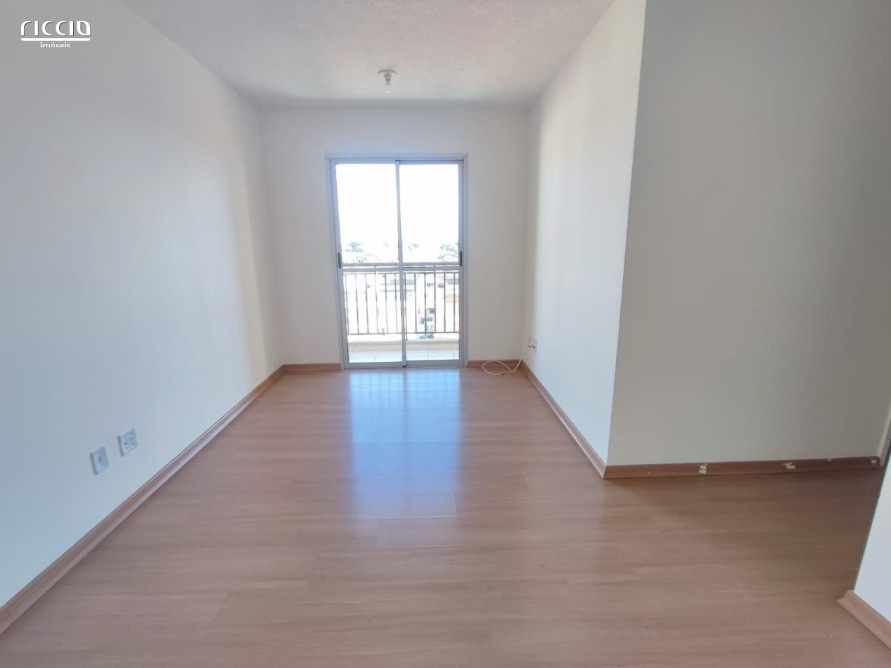 Apartamento no Edifício Residencial Serra do Jambeiro