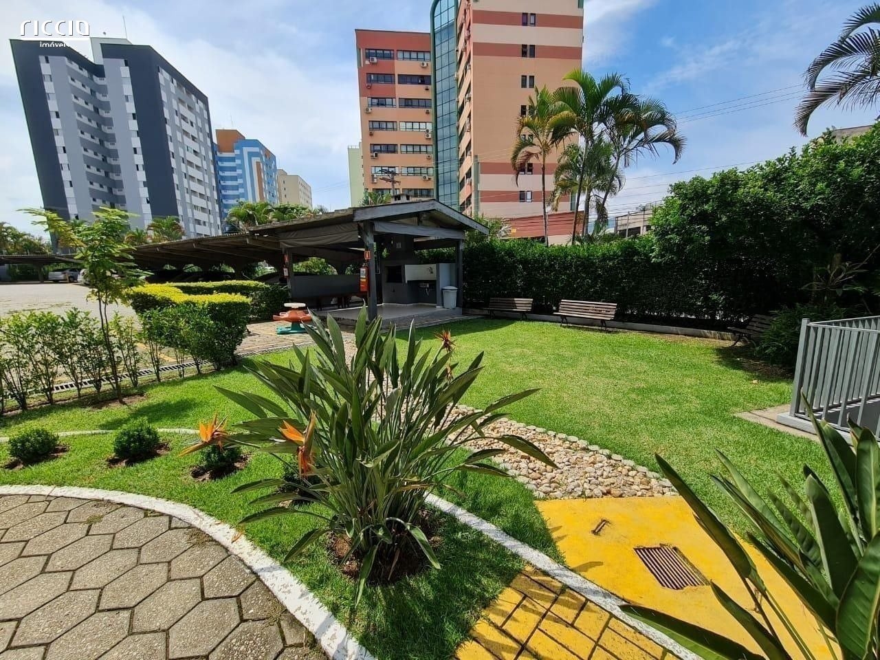 Apartamento à venda no Floradas de São José — ambiente interno