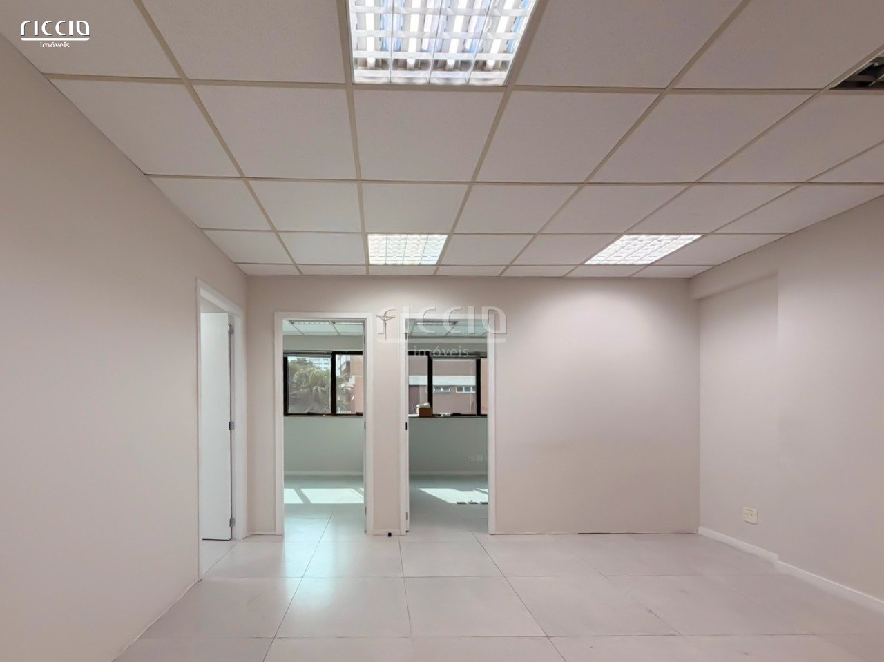 Sala / Conjunto à venda no Vila Adyana — imagem 5 de 9