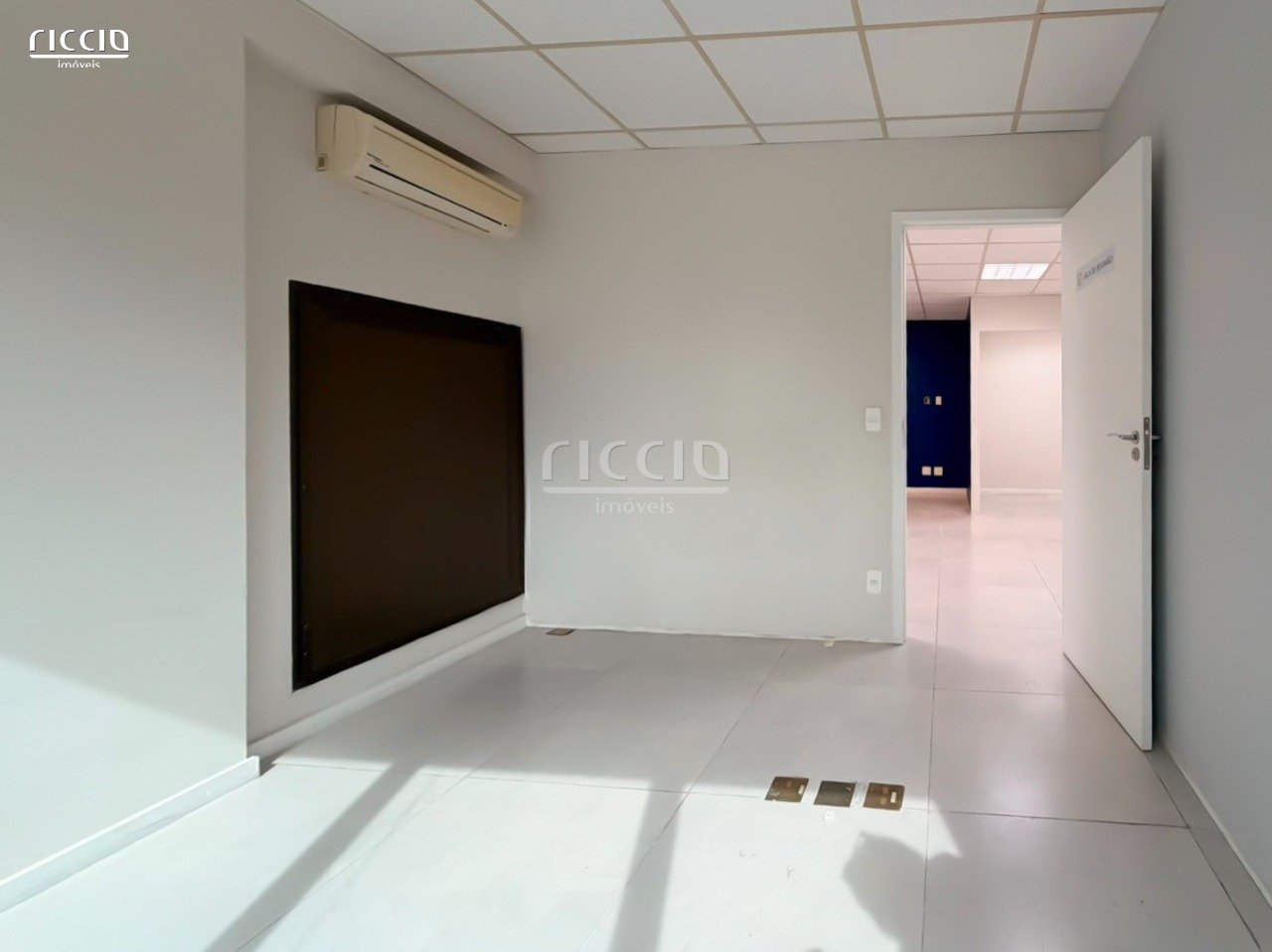 Sala / Conjunto à venda no Vila Adyana — imagem 4 de 9
