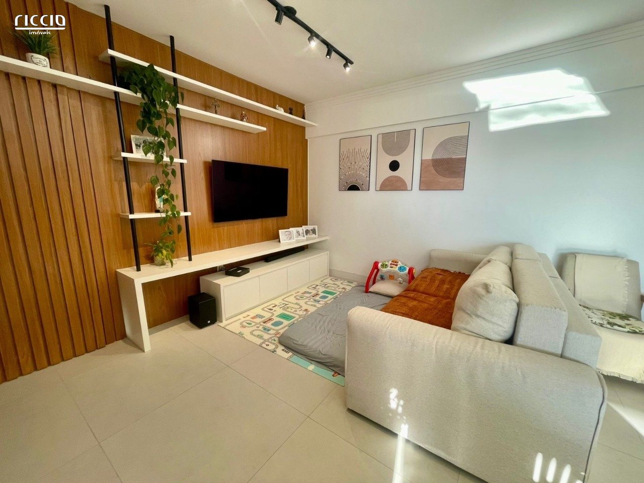 Apartamento à venda no Floradas de São José — ambiente interno
