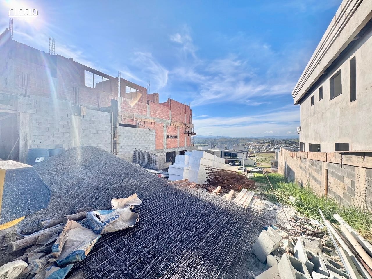 Terreno à venda no Condomínio Residencial Alphaville I — detalhe do imóvel