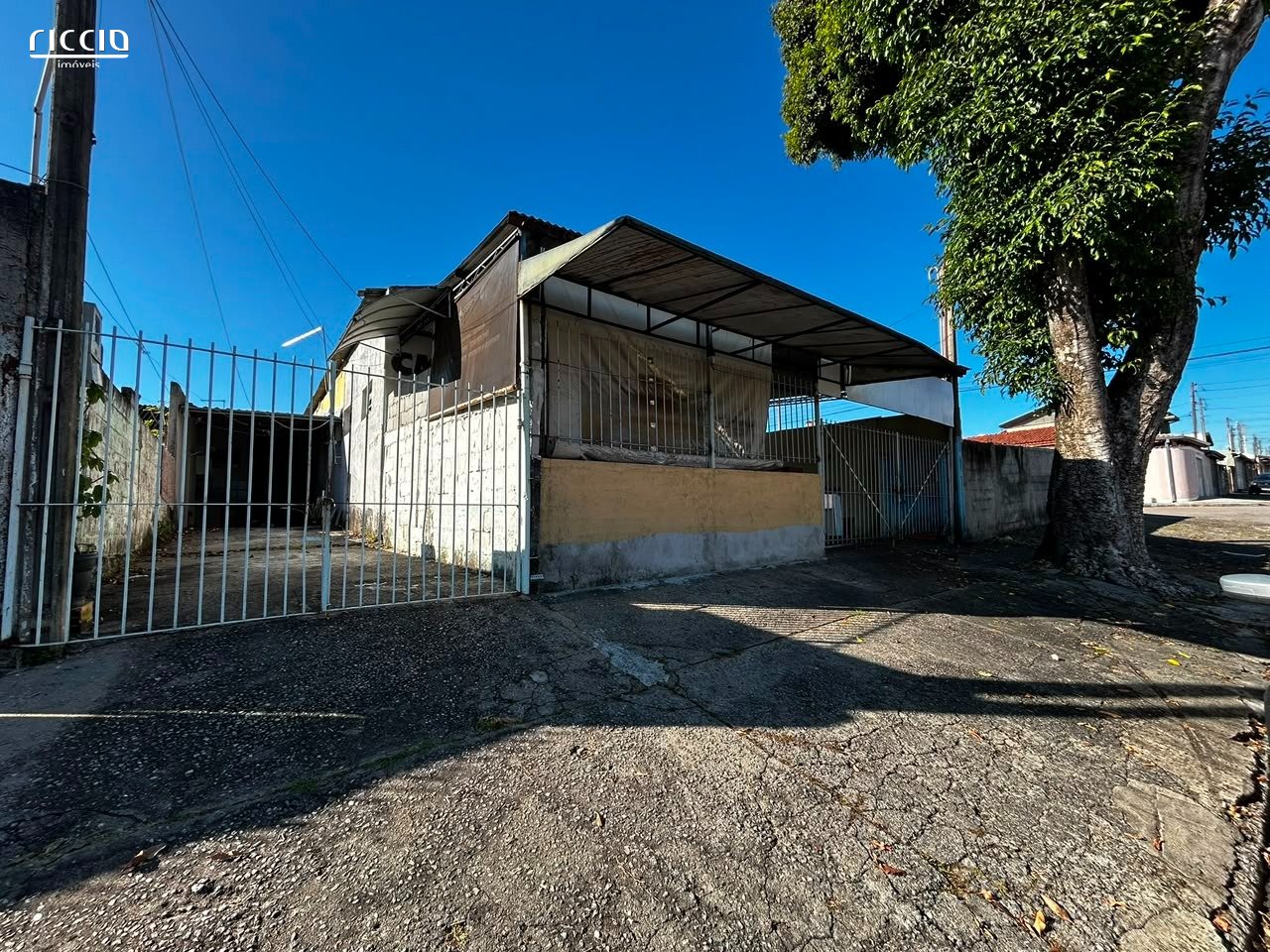 Ponto Comercial à Venda na Cidade Morumbi | Terreno de 300m² | Excelente Oportunidade para Investimento