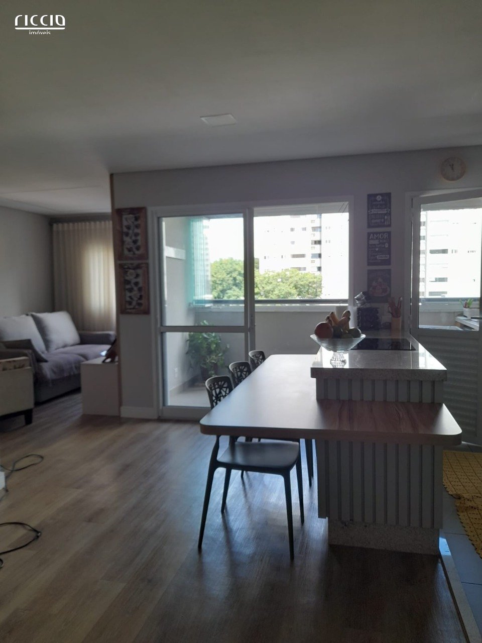 Apartamento à venda no Parque Industrial — ambiente interno