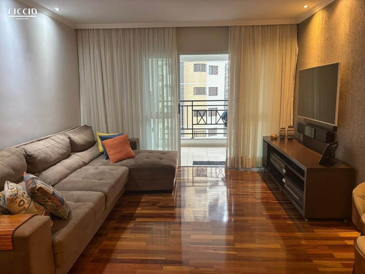 Apartamento à venda no Jardim Aquarius — ambiente interno