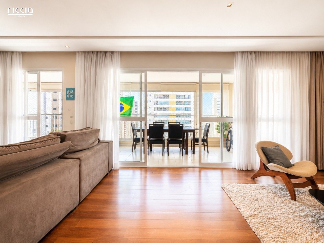 Apartamento à venda no Jardim das Industrias — ambiente interno