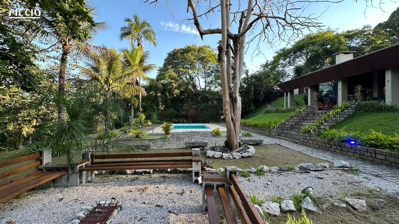 Casa em Condomínio à venda no Bosque dos Eucaliptos — ambiente interno