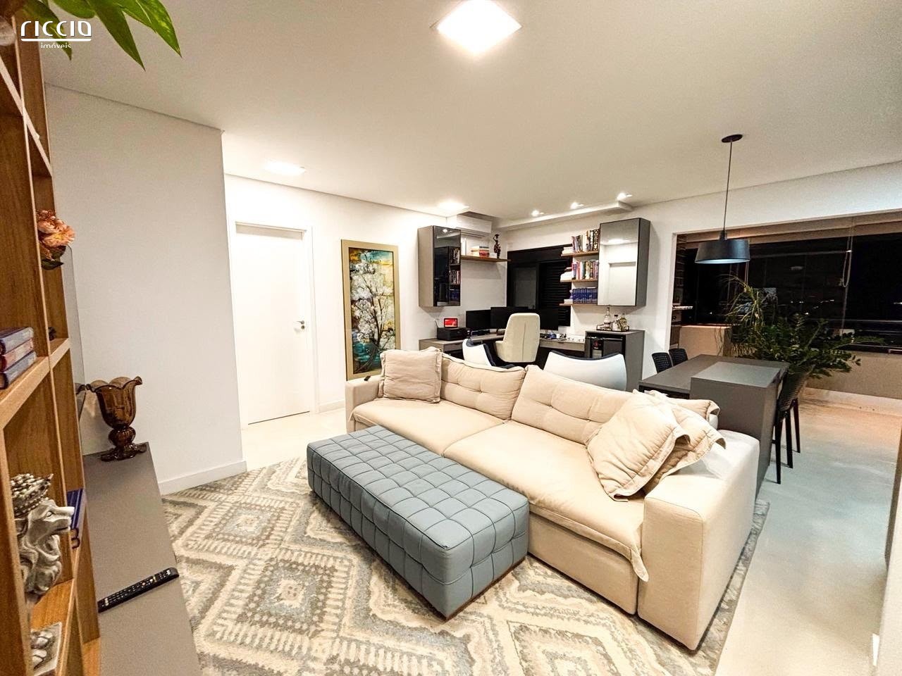 Apartamento à venda no Floradas de São José — ambiente interno