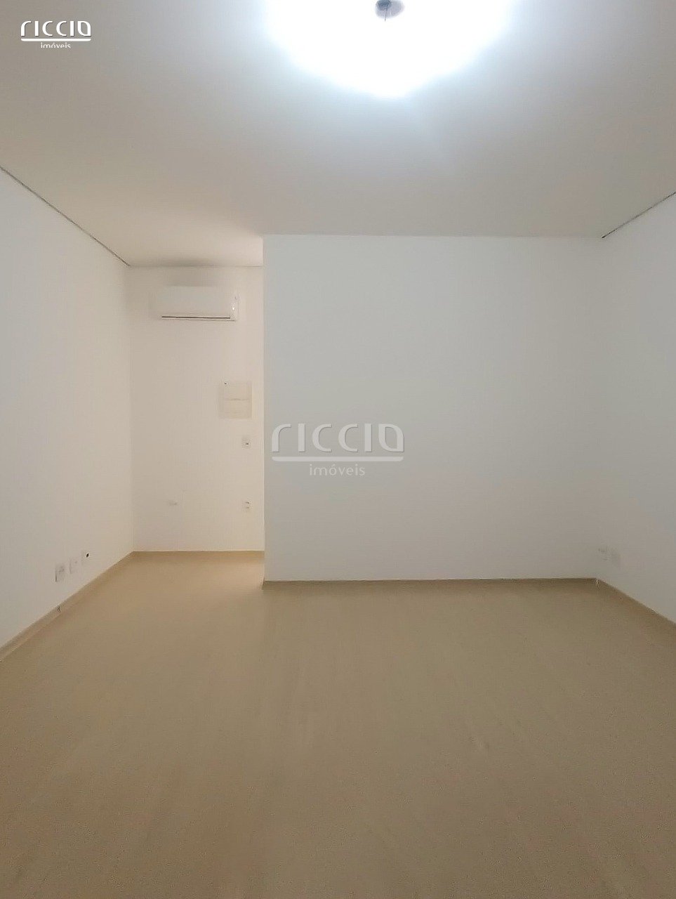 Sala / Conjunto à venda no Jardim Aquarius — detalhe do imóvel