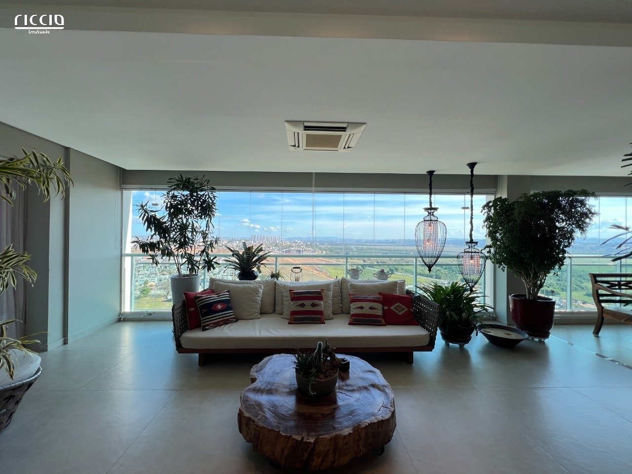 Apartamento à venda no Jardim das Colinas — ambiente interno