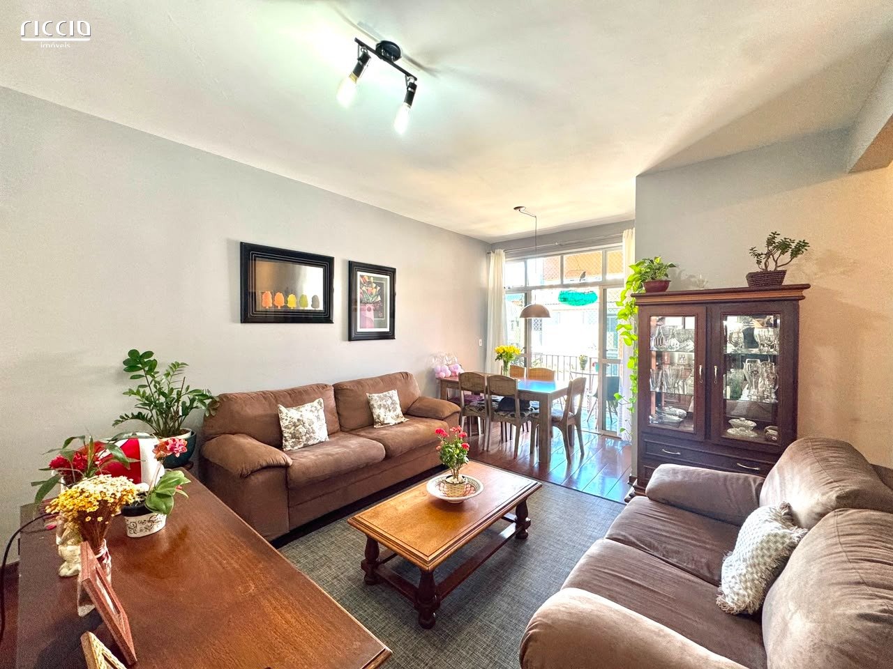 Apartamento à venda no Jardim Aquárius — ambiente interno