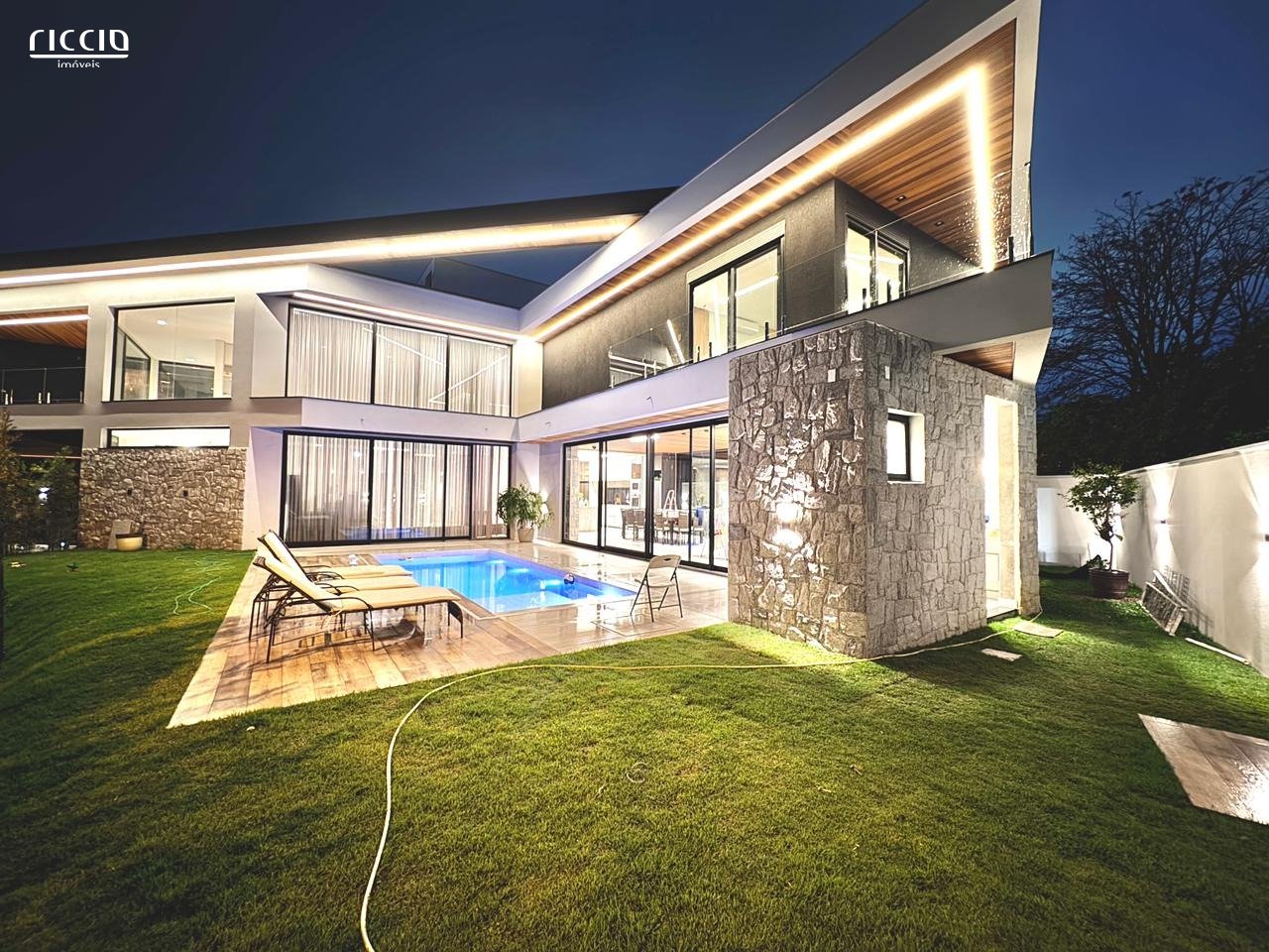 Casa em Condomínio à venda no Urbanova — ambiente interno