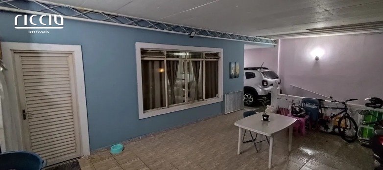 Casa à venda no Jardim Uirá — ambiente interno