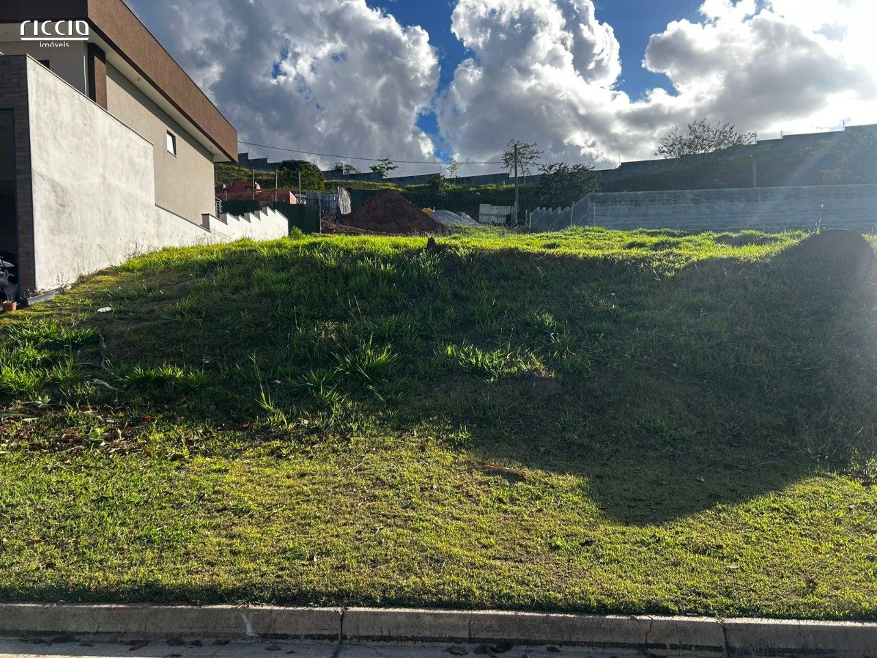 Terreno à Venda no Residencial Verana - 369 m² | Aclive | Condomínio Clube