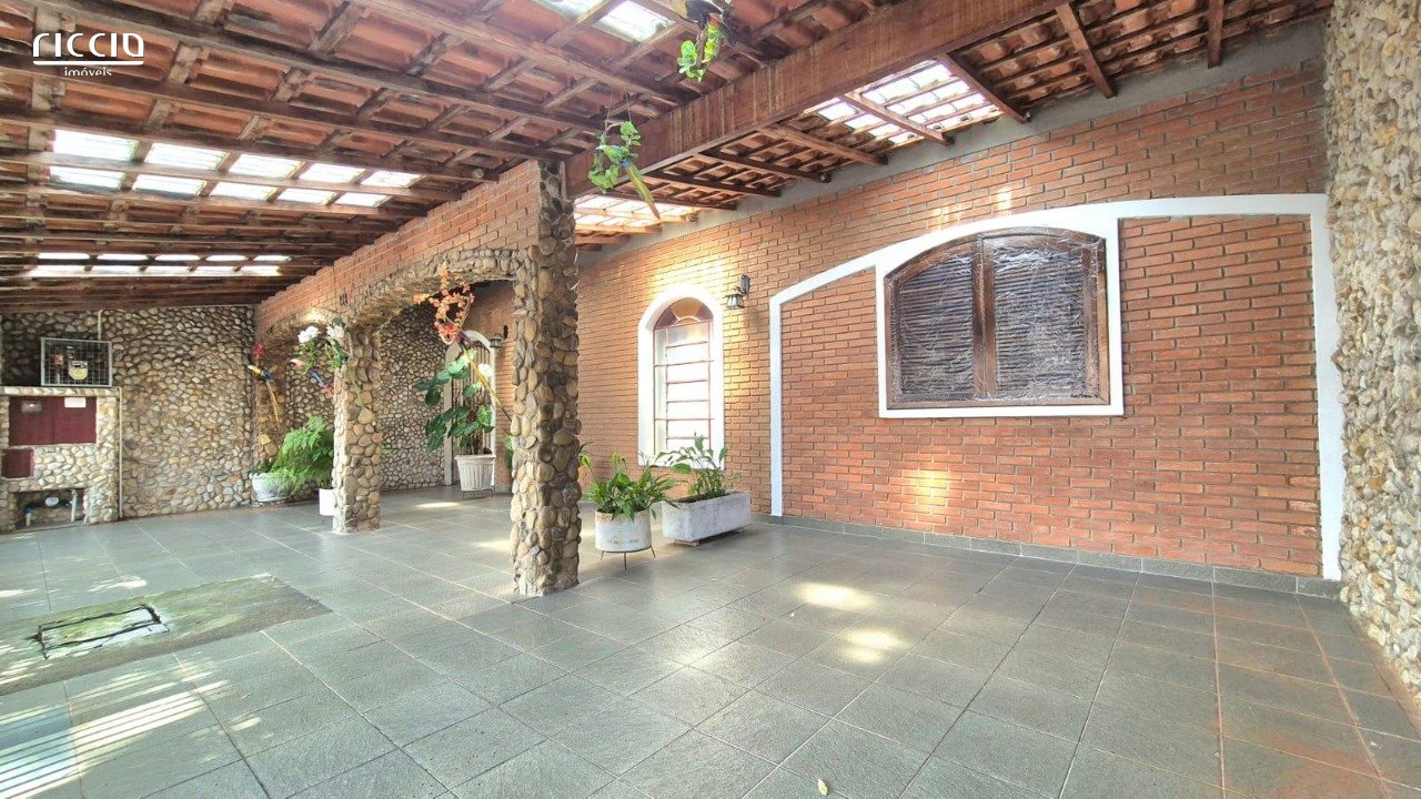 Casa à venda no Bosque dos Eucaliptos — ambiente interno