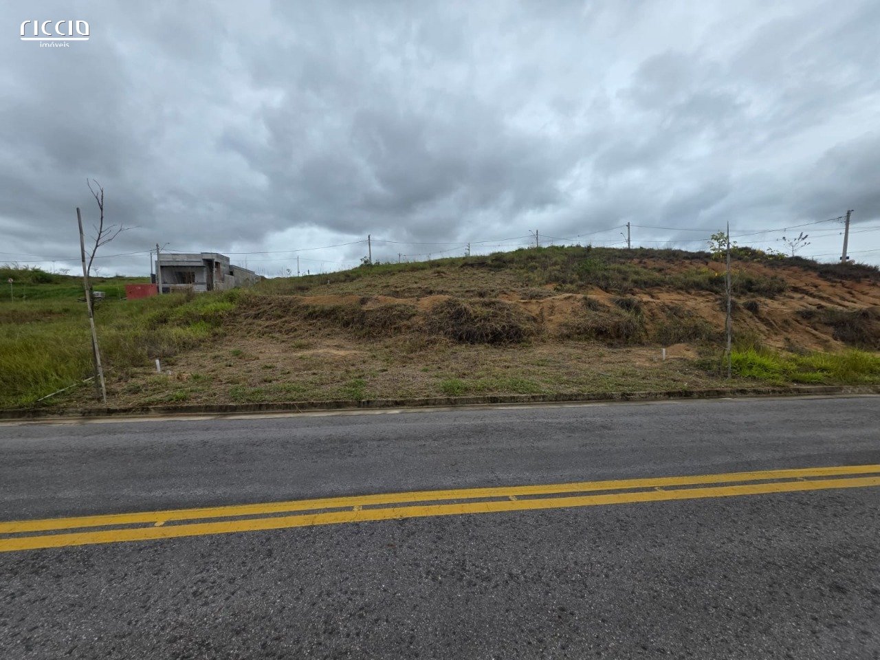 Terreno à venda no Condomínio Mirante Cambuí - 250 m² - Vista livre