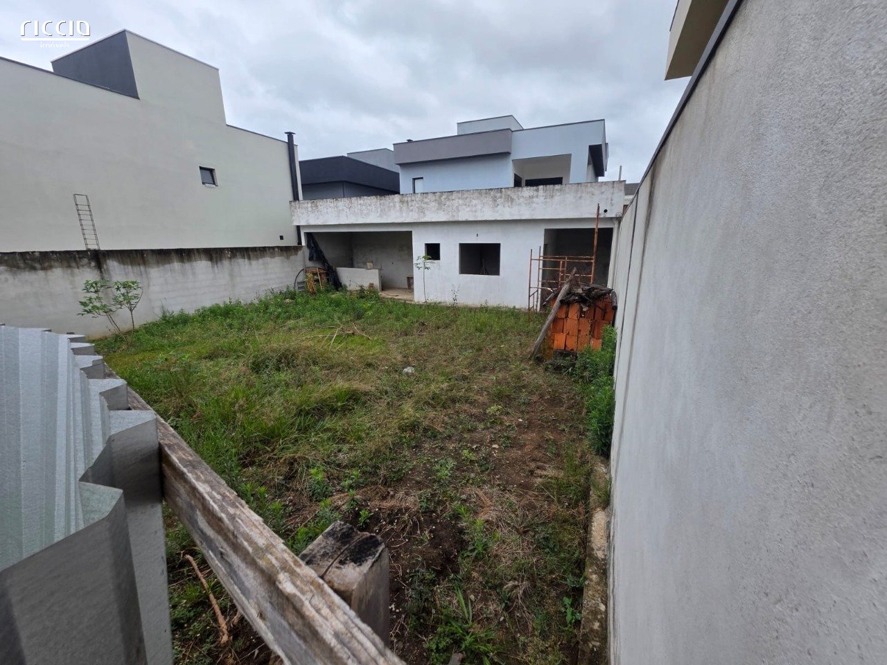 Terreno à venda no Bairro da Floresta — detalhe do imóvel