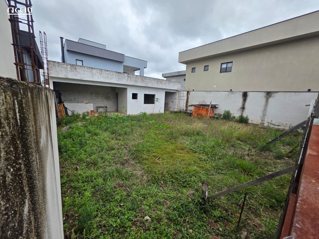 Terreno à venda no Bairro da Floresta — ambiente interno