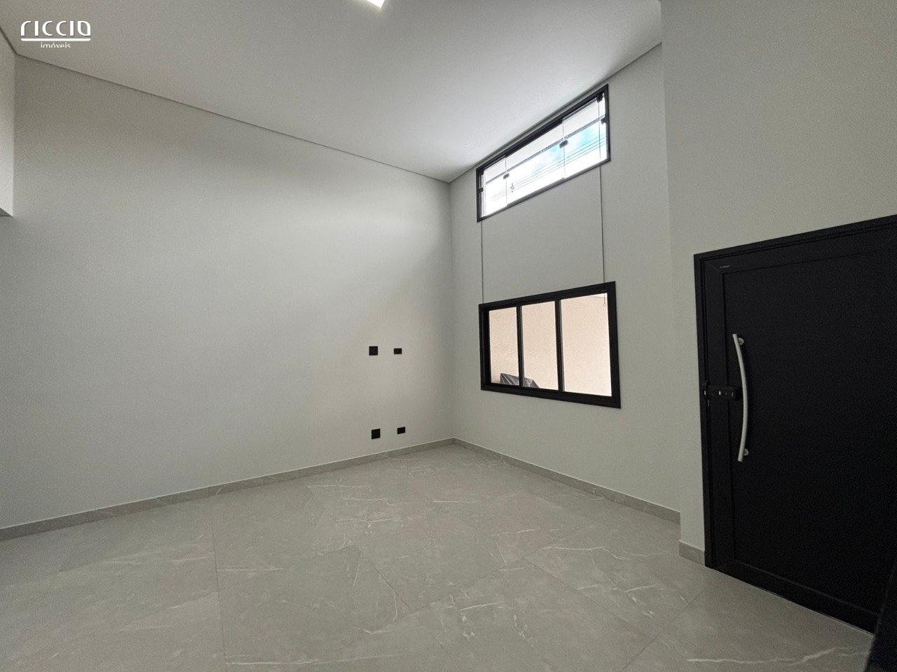 Casa à venda no Portal Dos Passaros — detalhe do imóvel