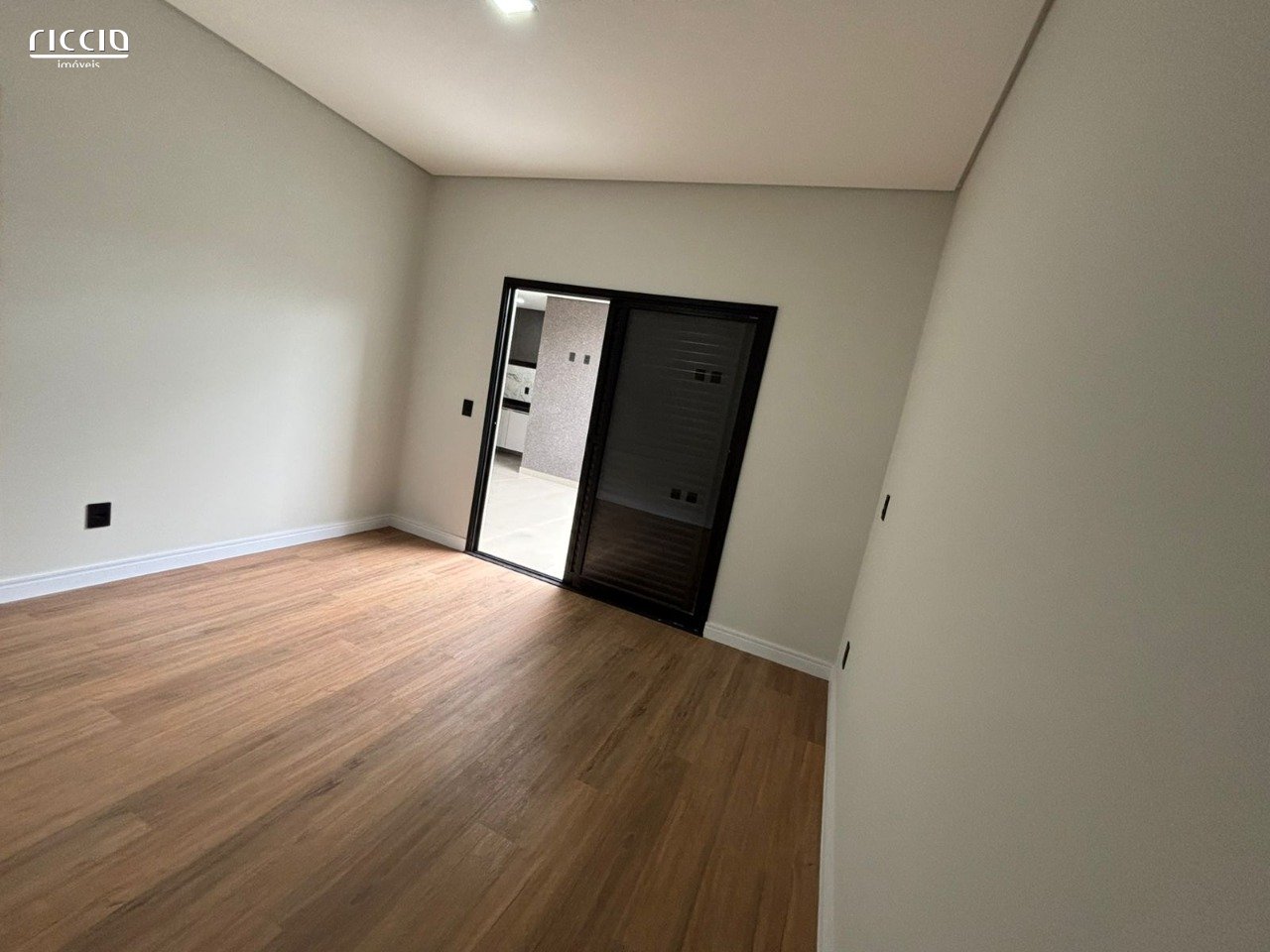 Casa à venda no Portal Dos Passaros — imagem 17 de 28