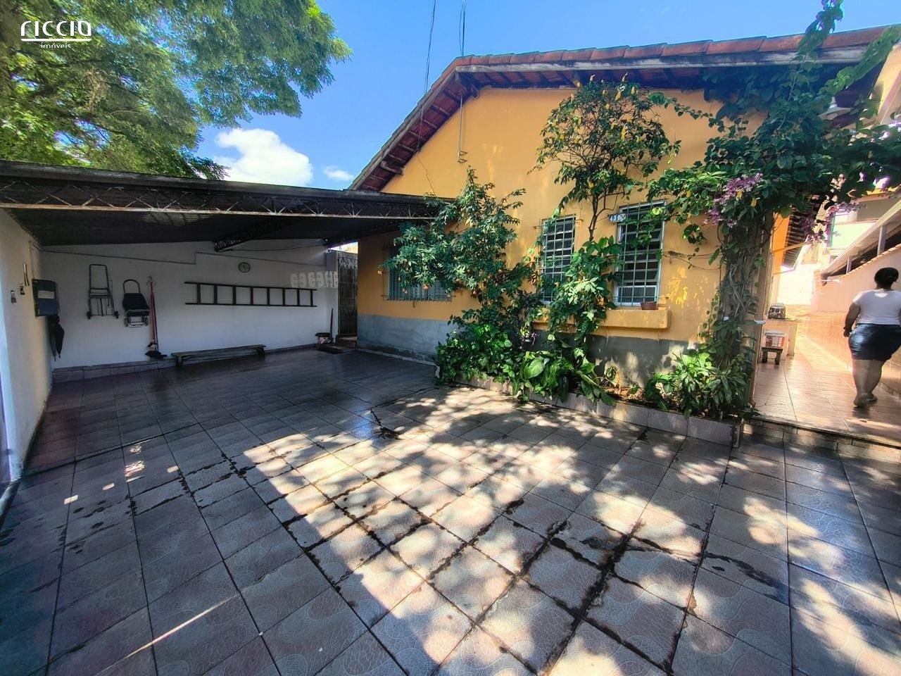 Casa à venda no Jardim Uirá — ambiente interno