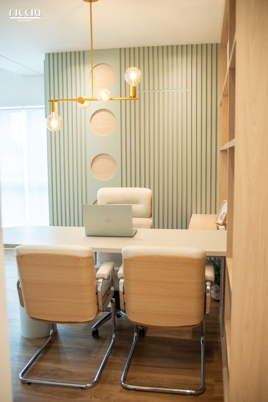 Sala / Conjunto à venda no Centro — ambiente interno