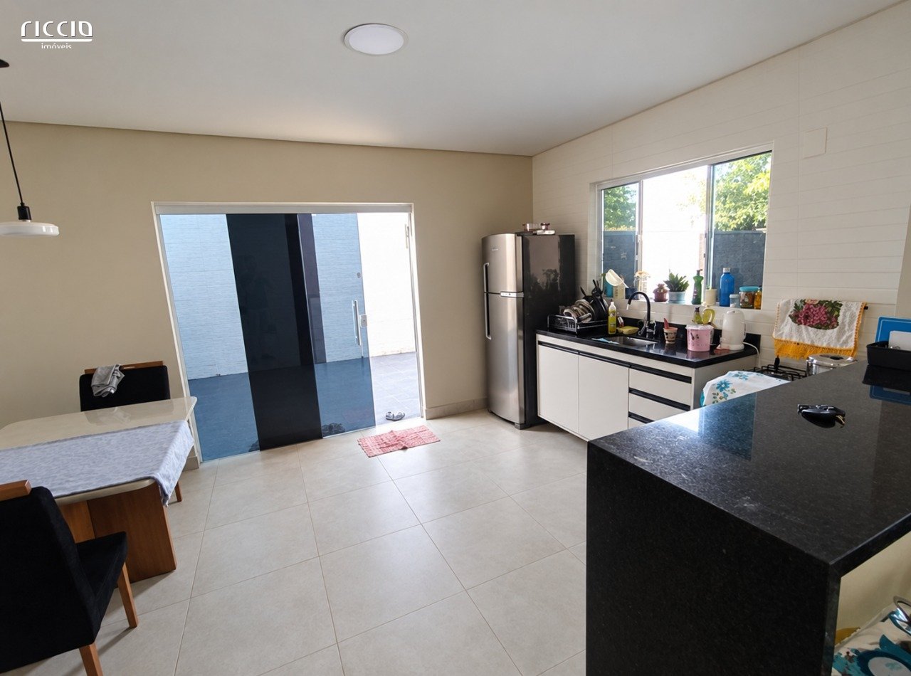 Casa à venda no Portal Dos Passaros — imagem 4 de 17