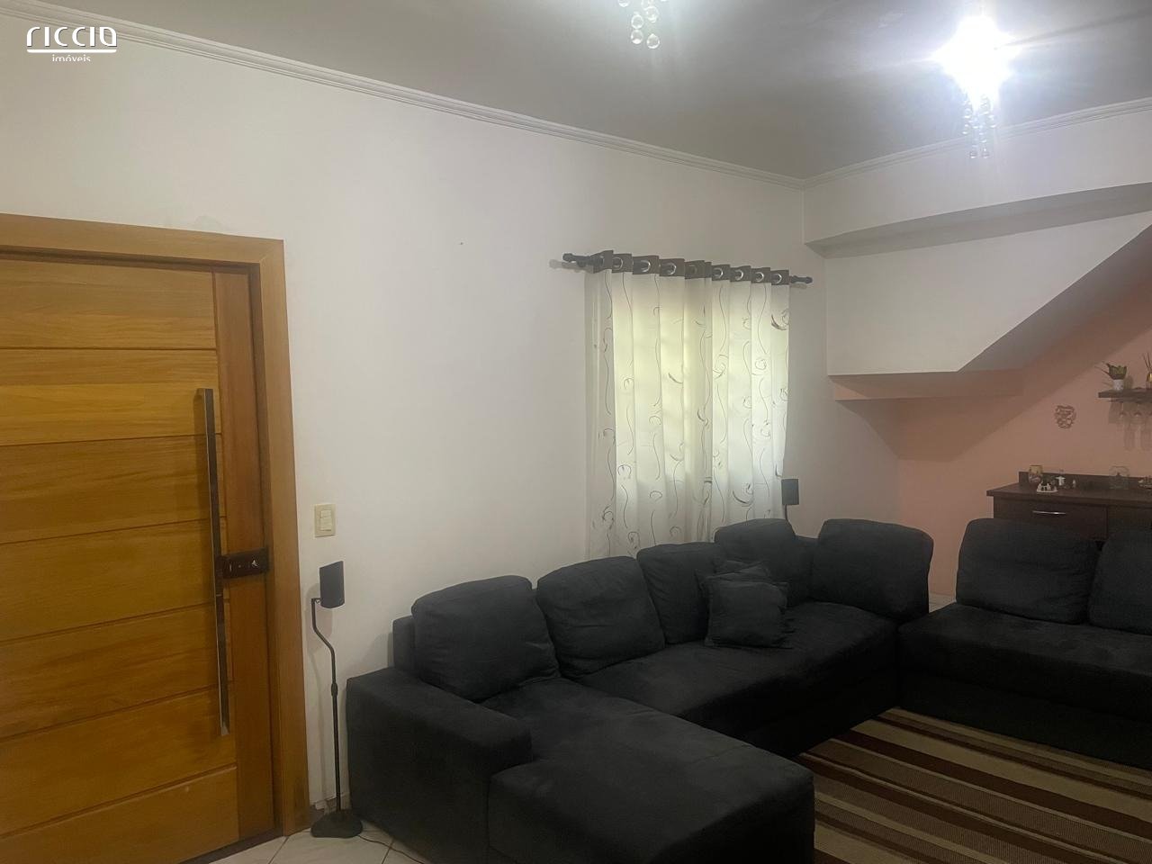 Casa à Venda no Jardim Uirá - São José dos Campos - 166m², 3 Dormitórios e 2 Vagas