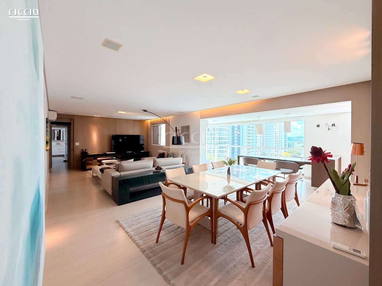 Apartamento à Venda no Central Park Jardim Aquarius | Porteira Fechada | 183 m², 3 Suítes, 4 Vagas e Varanda Gourmet