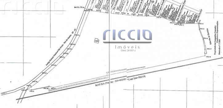 Terreno à venda no Piracangaguá — detalhe do imóvel