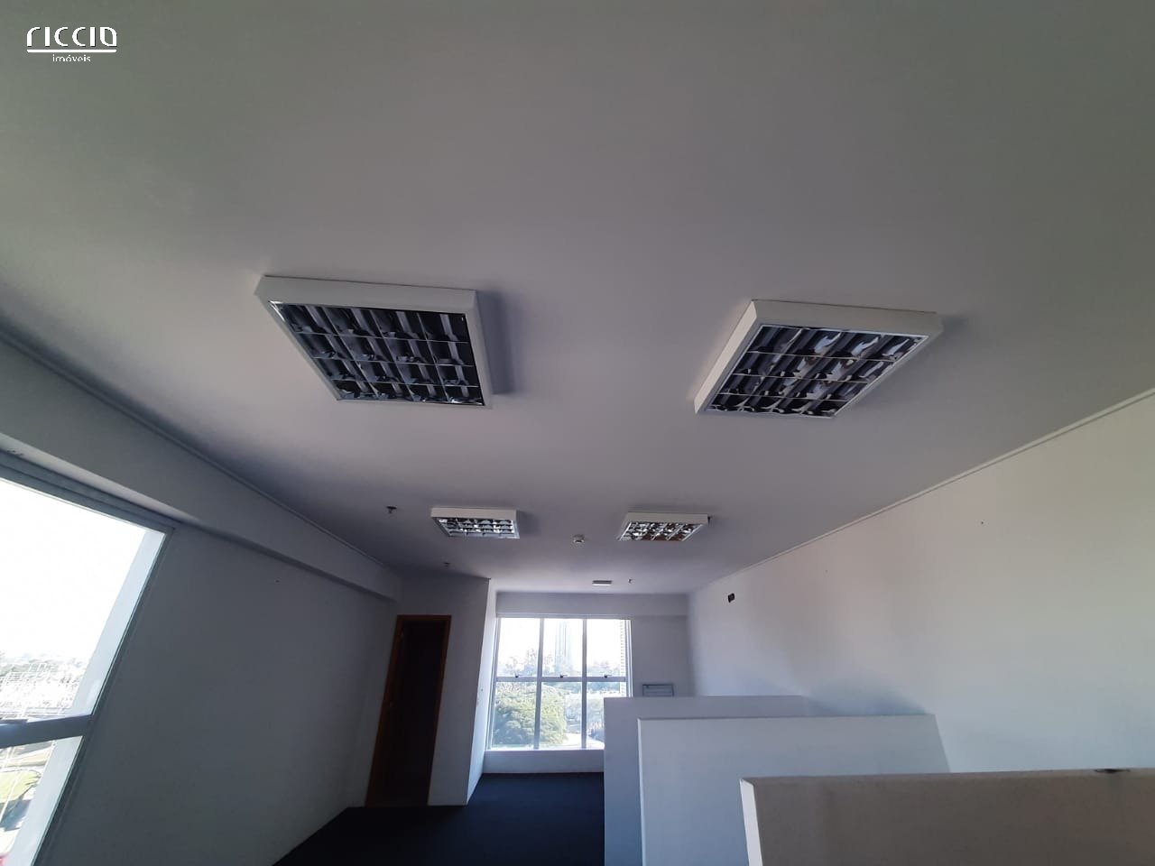 Sala / Conjunto à venda no Jardim São Dimas — detalhe do imóvel