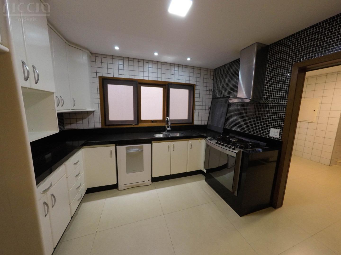 Casa em Condomínio à venda no Jardim das Colinas — imagem 32 de 45
