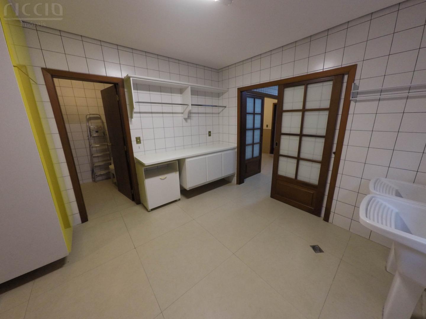 Casa em Condomínio à venda no Jardim das Colinas — imagem 34 de 45