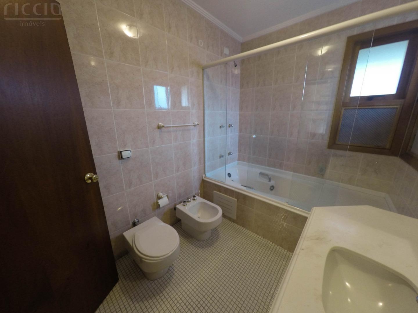 Casa em Condomínio à venda no Jardim das Colinas — detalhe do imóvel
